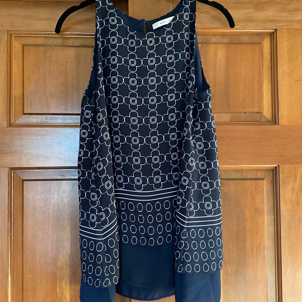 Max Studio sleeveless polyester blouse